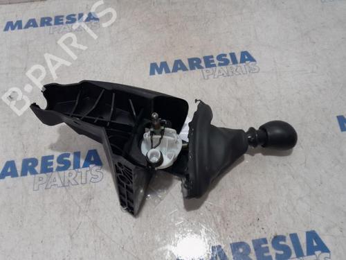 Gear lever RENAULT TRAFIC III Van (FG_) 1.6 dCi 115 (FGMD) | BP31498048M90