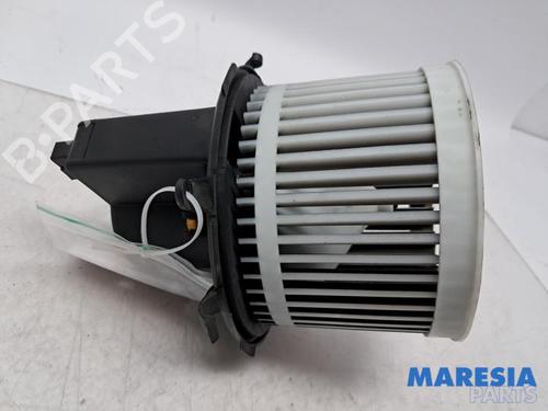 Used Heater blower motor FIAT 500 (312_) 1.2 (312AXA1A) (69 hp) 31481595
