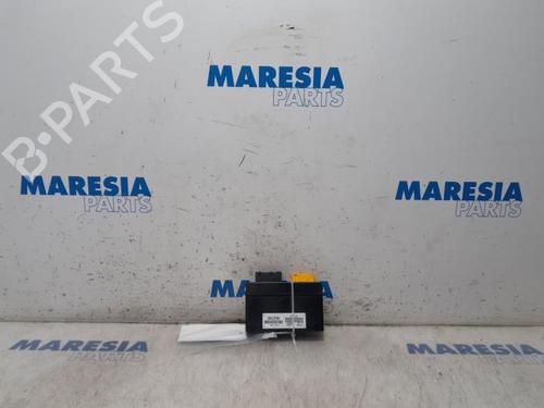 Used Control unit PEUGEOT 307 CC (3B) 2.0 16V (136 hp) 31476463
