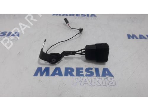 Used Seat buckle PEUGEOT 5008 (0U_, 0E_) 1.6 16V (120 hp) 31477845