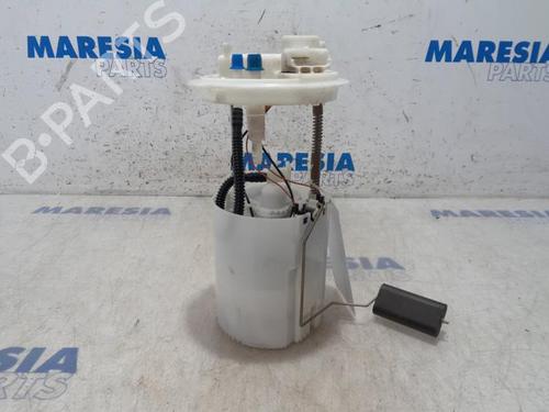 Used Fuel pump FIAT 500 (312_) 0.9 (312AXG1A, 312.AXG11) (86 hp) 31479121