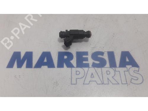 Used Injector PEUGEOT 208 I (CA_, CC_) 1.2 VTI 82 (82 hp) 31411595