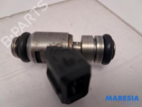 Inyector Inyector FIAT 500 (312_) 1.2 (312AXA1A) (69 hp) 37180714 37180714