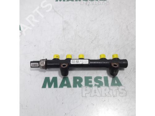 Used Injection rail CITROËN C3 II (SC_) 1.6 HDi (92 hp) 31511778
