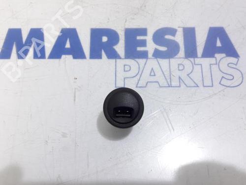 other-peugeot-208-i-ca_-cc_-2012-2013-2014-2015-2016-2017-2018-2019-2020-2021-31426348 main image