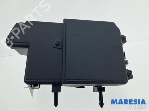 Used Fuse box Fuse box RENAULT ESPACE V (JR_) 1.6 TCe 200 (200 hp) 36076634 36076634