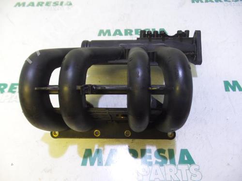Used Injection rail RENAULT TWINGO I (C06_) 1.2 (C066, C068) (58 hp) 31477707