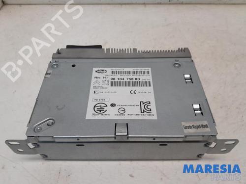 Used Radio CITROËN C4 CACTUS 1.2 VTi 82 (82 hp) 31452385