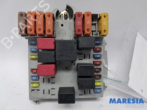 Used Fuse box ALFA ROMEO 159 (939_) 2.2 JTS (939AXB1B, 939AXB11) (185 hp) 31401632