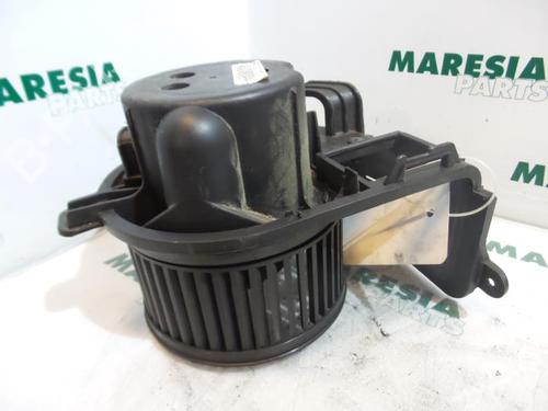heater-blower-motor-renault-clio-ii-bb_-cb_-1998-1999-2000-2001-2002-2003-2004-2005-2006-2007-2008-2009-2010-2011-2012-2013-2014-2015-2016-31524843 main image