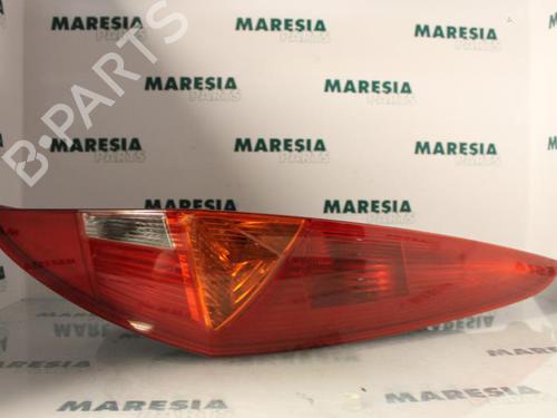 right-taillight-fiat-punto-188_-1999-2000-2001-2002-2003-2004-2005-2006-2007-2008-2009-2010-2011-2012-31493971 main image