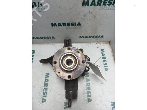 Used Right front steering knuckle PEUGEOT 308 I (4A_, 4C_) 1.6 16V (120 hp) 31458876