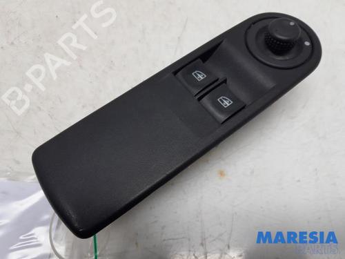 switch-renault-clio-iv-grandtour-kh_-2012-2013-2014-2015-2016-2017-2018-2019-2020-2021-31433940 main image