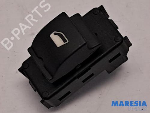 Used Switch PEUGEOT 5008 (0U_, 0E_) 1.6 HDi (114 hp) 31476595