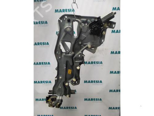 Rudehejsemekanisme venstre bagtil Rudehejsemekanisme venstre bagtil RENAULT LAGUNA I (B56_, 556_) 1.8 16V (B563, B564) (120 hp) 31444421 31444421