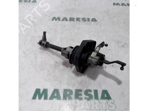 other-renault-clio-iii-br01-cr01-2005-2006-2007-2008-2009-2010-2011-2012-2013-2014-31411578 main image