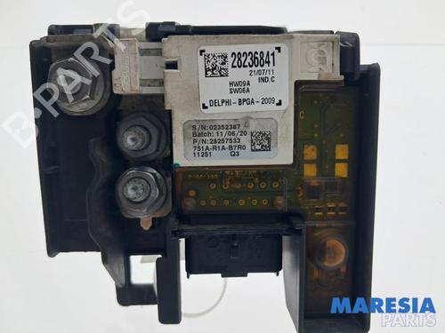 Fuse box CITROËN C4 Picasso I MPV (UD_) 1.6 THP 155 | BP32281180E1