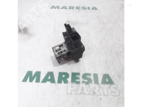 Used Electronic sensor PEUGEOT 208 I (CA_, CC_) 1.0 VTi (68 hp) 31489762