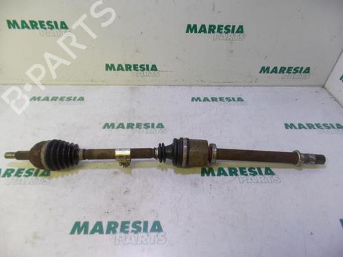 Used Right front driveshaft RENAULT GRAND SCÉNIC II (JM0/1_) 1.9 dCi (JM0G, JM12, JM1G, JM2C) (120 hp) 31522359