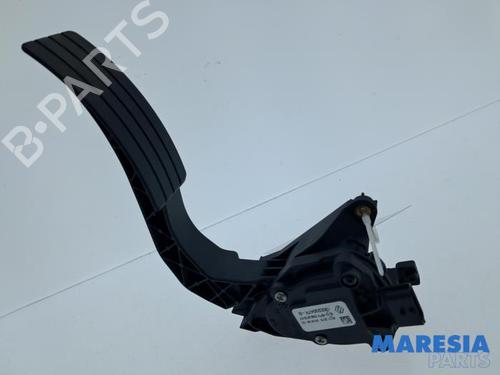 Used Pedal Pedal 36882018 36882018
