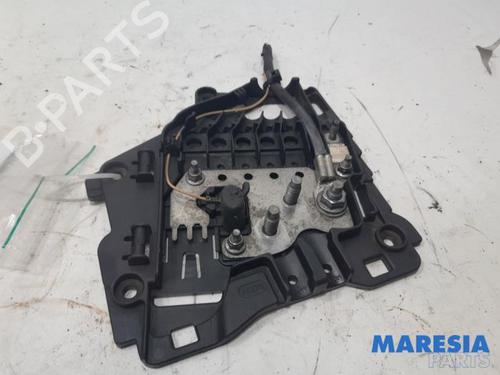 Used Fuse box CITROËN DS3 Convertible 1.2 VTi 82 (82 hp) 31414549