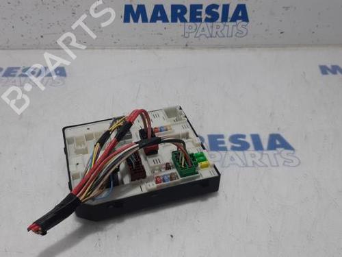 Used Fuse box RENAULT ZOE (BFM_) ZOE (88 hp) 31500822