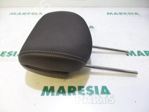 Used Headrest RENAULT FLUENCE (L3_) 1.5 dCi (L30B) (106 hp) 31444593