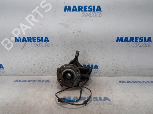 Used Right front steering knuckle CITROËN C4 CACTUS 1.2 VTi 82 (82 hp) 31385549