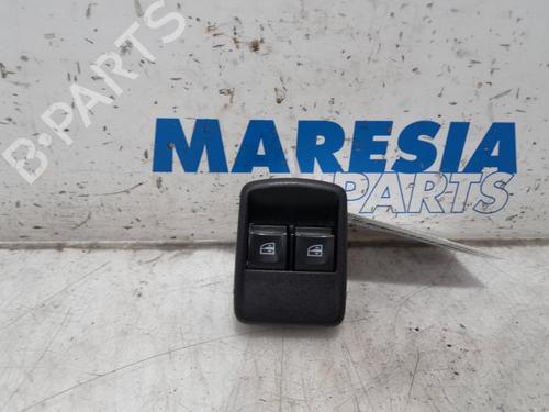 Switch RENAULT TRAFIC III Van (FG_) 1.6 dCi 90 (FGME) | BP31457811I30