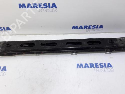 Used Crossmember FIAT BRAVO II (198_) 1.4 (198AXA1B) (90 hp) 31522415