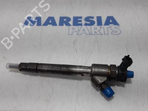 Used Injector PEUGEOT 2008 I (CU_) 1.5 BlueHDI 100 (102 hp) 31528417