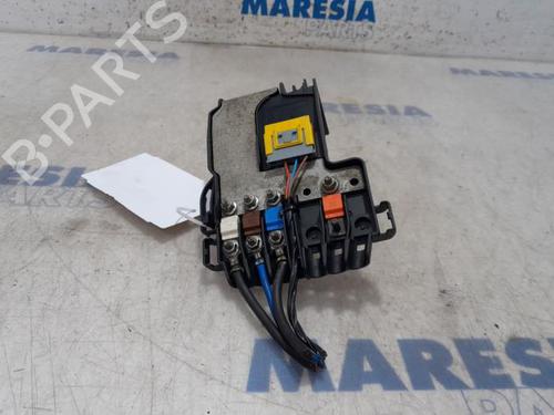 Used Fuse box PEUGEOT PARTNER Box Body/MPV 1.6 HDi / BlueHDi 75 (75 hp) 31447286