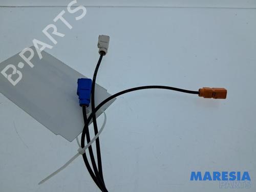 Antenne/Base CITROËN C4 CACTUS 1.2 VTi 82 | BP38312018C140 - Image 4
