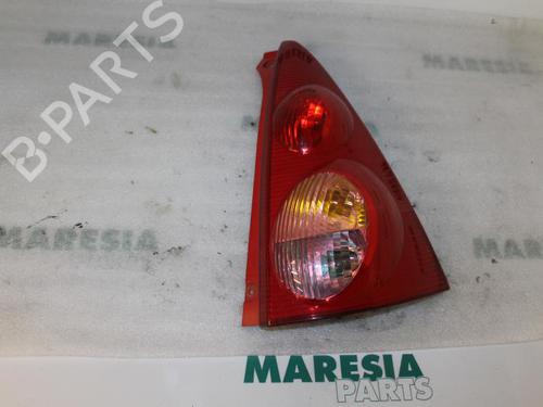 Højre baglygte PEUGEOT 107 (PM_, PN_) 1.0 (68 hp) 31466159