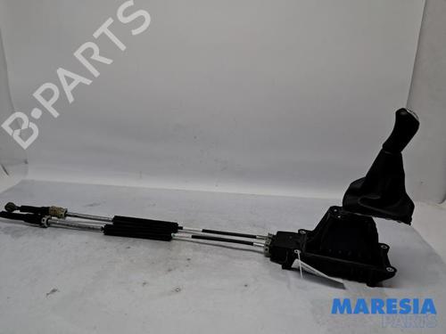 Used Gear lever RENAULT CLIO IV (BH_) 0.9 TCe 90 (BHNF, BHMA, BHMH, BHJK, BHJR) (90 hp) 31452602