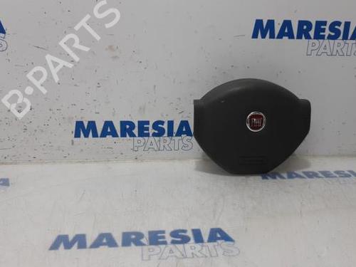 Used Driver airbag FIAT PANDA (169_) 1.2 (169AXF2A, 169AXF1A) (69 hp) 31521900