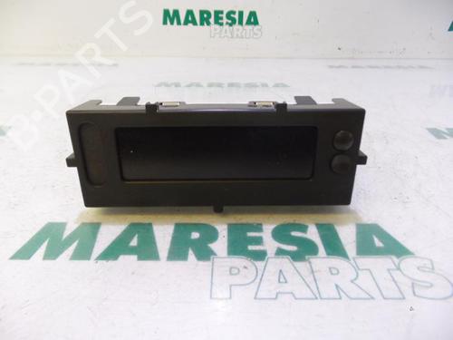 Module électronique RENAULT CLIO III (BR0/1, CR0/1) 1.2 16V (BR02, BR0J, BR11, CR02, CR0J, CR11) (75 hp) 31525865