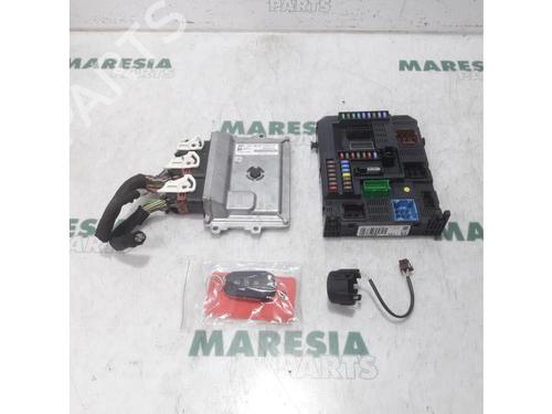 Used Engine control unit (ECU) PEUGEOT 2008 I (CU_) 1.2 VTi (82 hp) 31438805