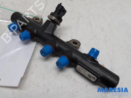 Used Injection rail RENAULT CLIO IV Grandtour (KH_) 1.5 dCi 90 (KHN3, KHN4) (90 hp) 31392977