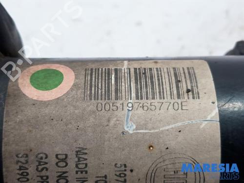 Right front shock absorber OPEL COMBO Box Body/MPV (X12) 1.3 CDTI (B05) | BP31401677M17