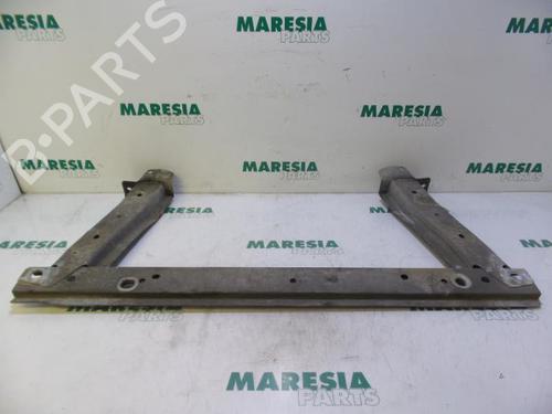 Used Crossmember RENAULT MEGANE II Saloon (LM0/1_) 1.6 (113 hp) 31452537