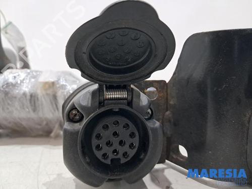 Tow ball/Mechanism RENAULT MASTER III Van (FV) 2.3 dCi 125 RWD (FV0C, FV0D, FV0H, FV0J, FV0A, FV0K) | BP31408535C141
