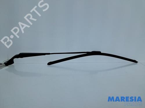Used Front windshield wiper arm Front windshield wiper arm 37241592 37241592