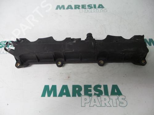 Used Valve cover CITROËN XSARA (N1) 1.6 16V (109 hp) 31464611