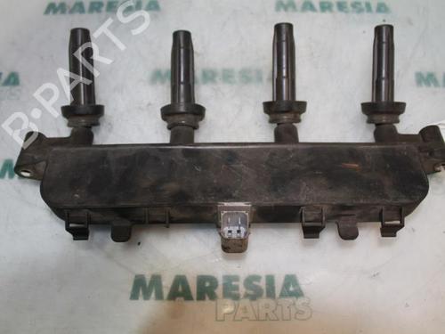 Used Ignition coil PEUGEOT 206 Hatchback (2A/C) 1.4 i (75 hp) 31482456