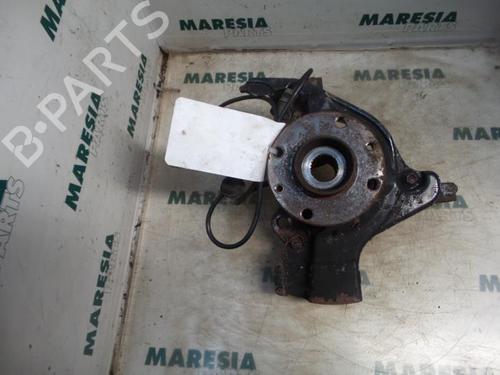 Left front steering knuckle FIAT STILO Multi Wagon (192_) 1.6 16V | BP31396409M25