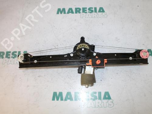 vindusheismekanisme-hyre-foran-fiat-punto-199_-2012-31452368 main image