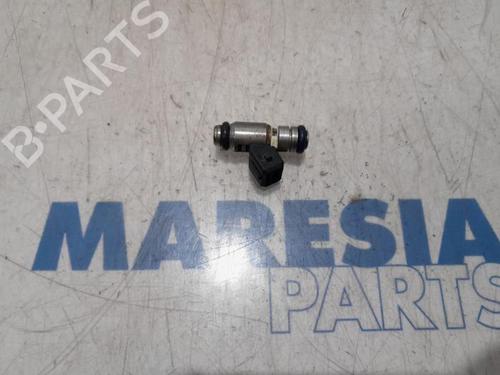 Used Injector FIAT PANDA (169_) 1.2 (169.AXB11, 169.AXB1A) (60 hp) 31385182