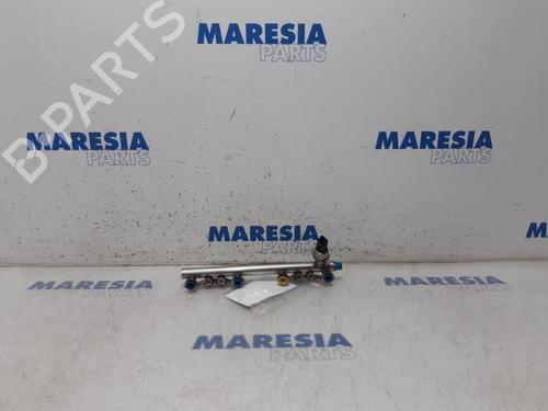 Used Injection rail RENAULT CLIO IV (BH_) 1.2 TCe 120 (BHM0) (120 hp) 31452521