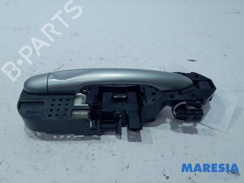 Used Front right exterior door handle RENAULT SCÉNIC III (JZ0/1_) 2.0 16V (JZ0G, JZ0P, JZ1E, JZ1P) (140 hp) 31458508